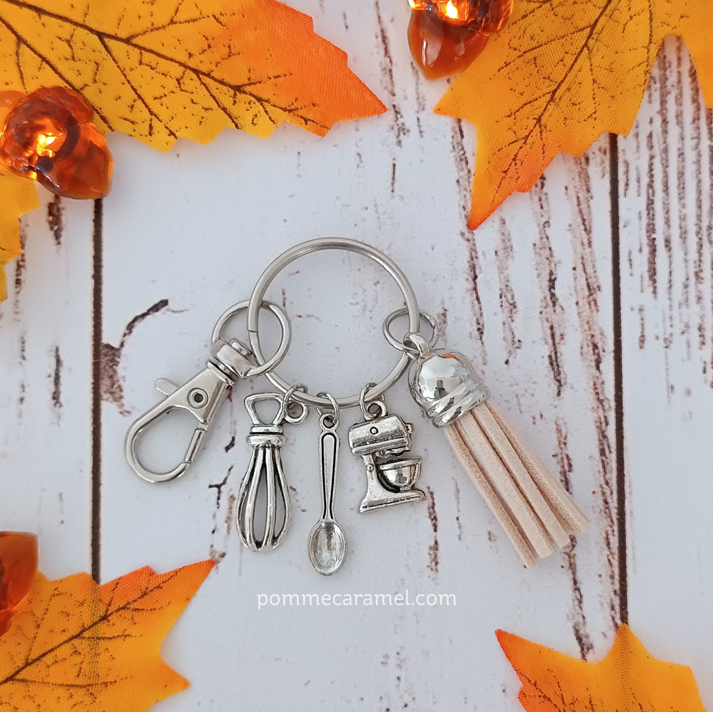 Porte Clés Breloques - Argent Antique - Pâtisserie Couleurs Automne Pomme Caramel