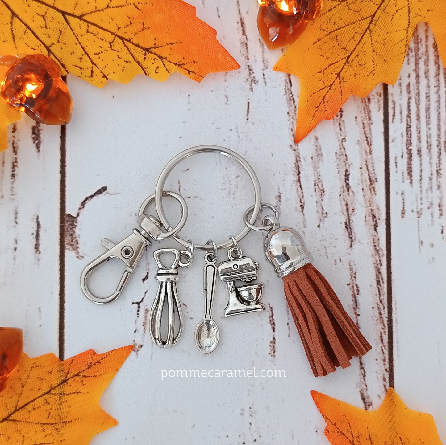 Porte Clés Breloques - Argent Antique - Pâtisserie Couleurs Automne Pomme Caramel
