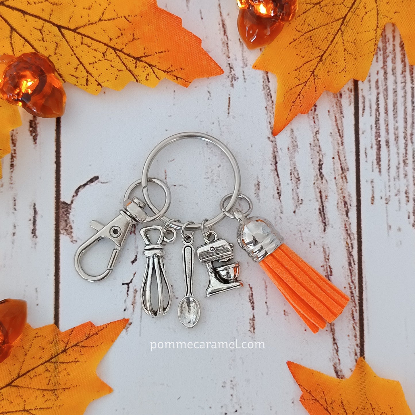 Porte Clés Breloques - Argent Antique - Pâtisserie Couleurs Automne Pomme Caramel