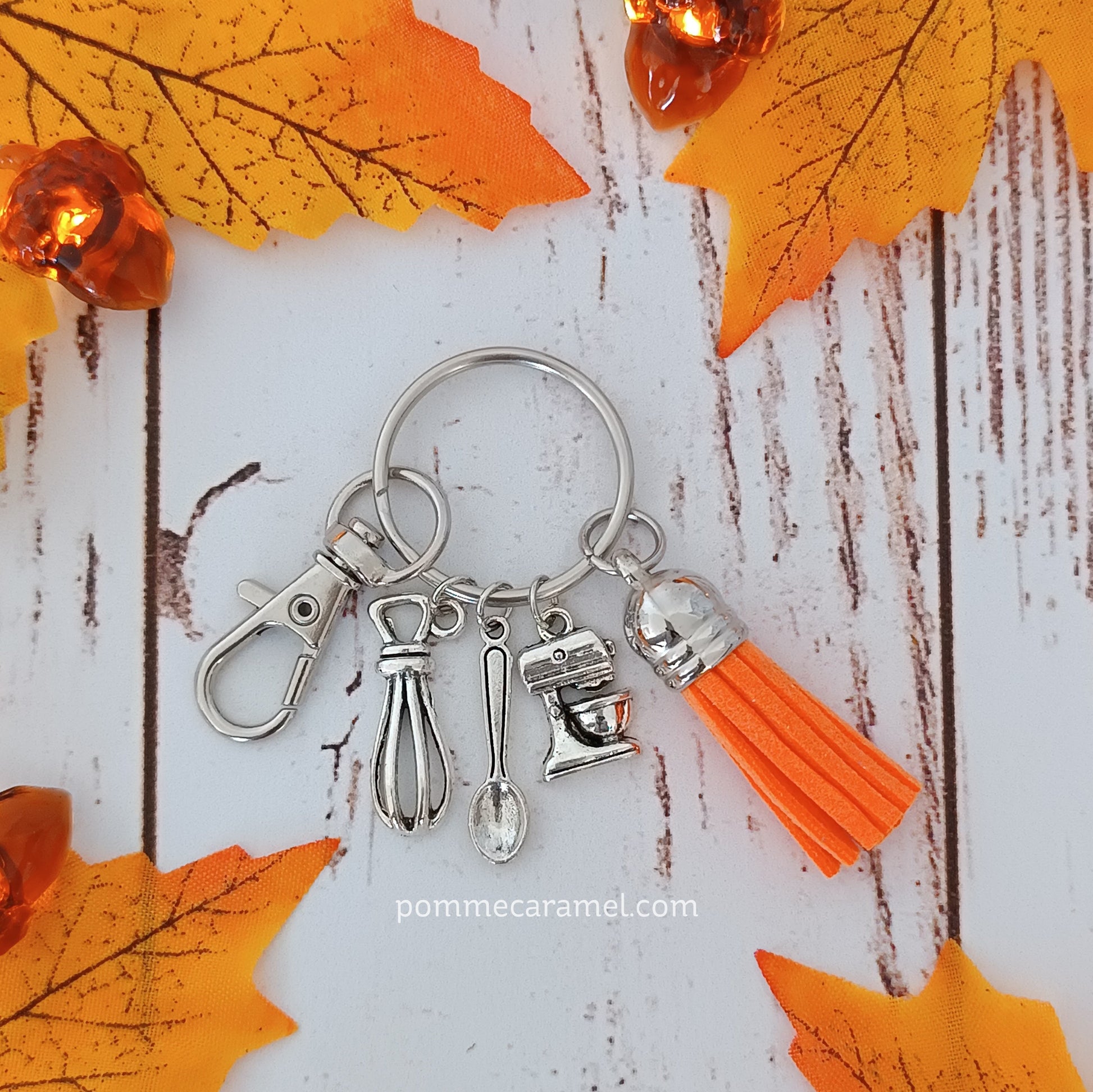 Porte Clés Breloques - Argent Antique - Pâtisserie Couleurs Automne Pomme Caramel