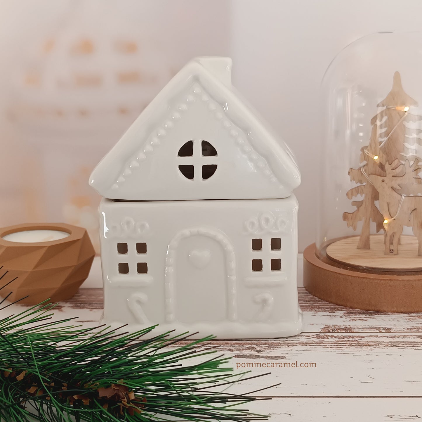 Brûle parfum maison blanche en pain d'épices Something Different Wholesale