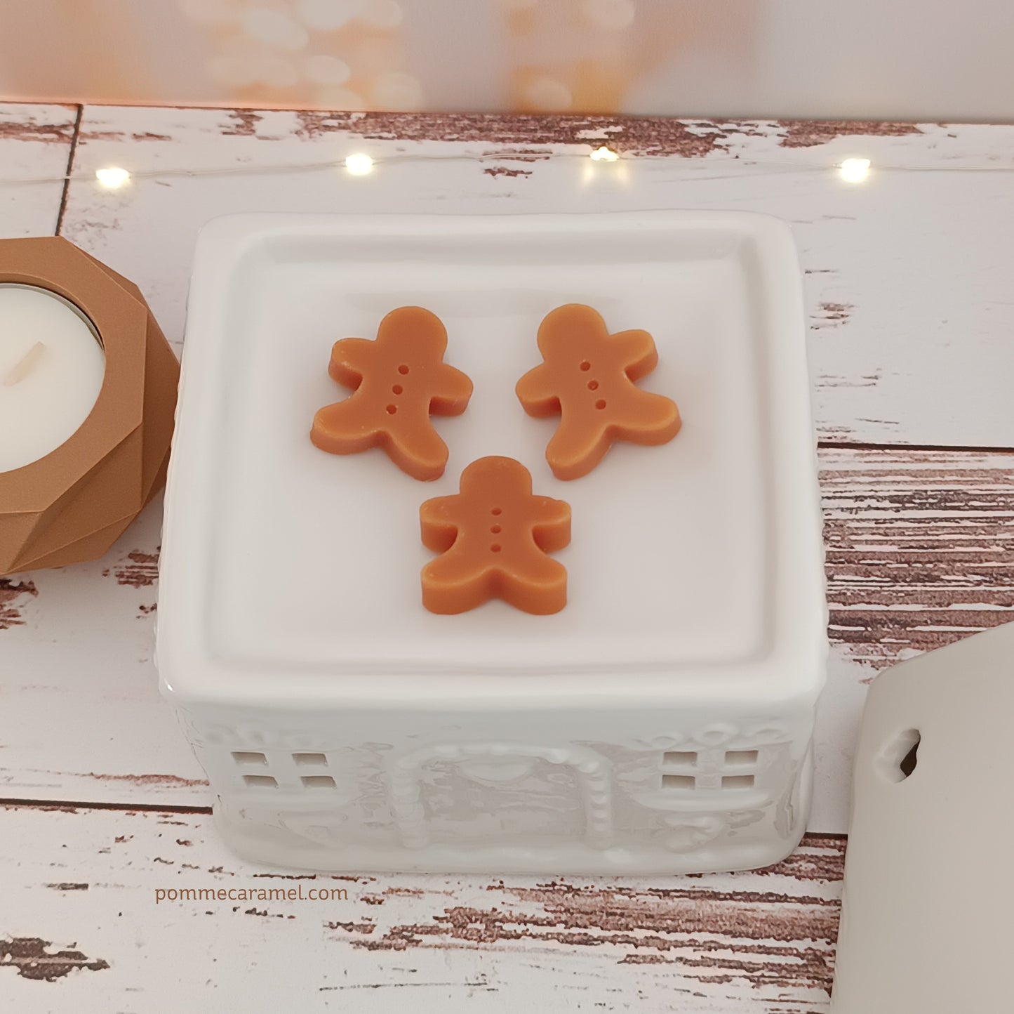 Brûle parfum maison blanche en pain d'épices Something Different Wholesale