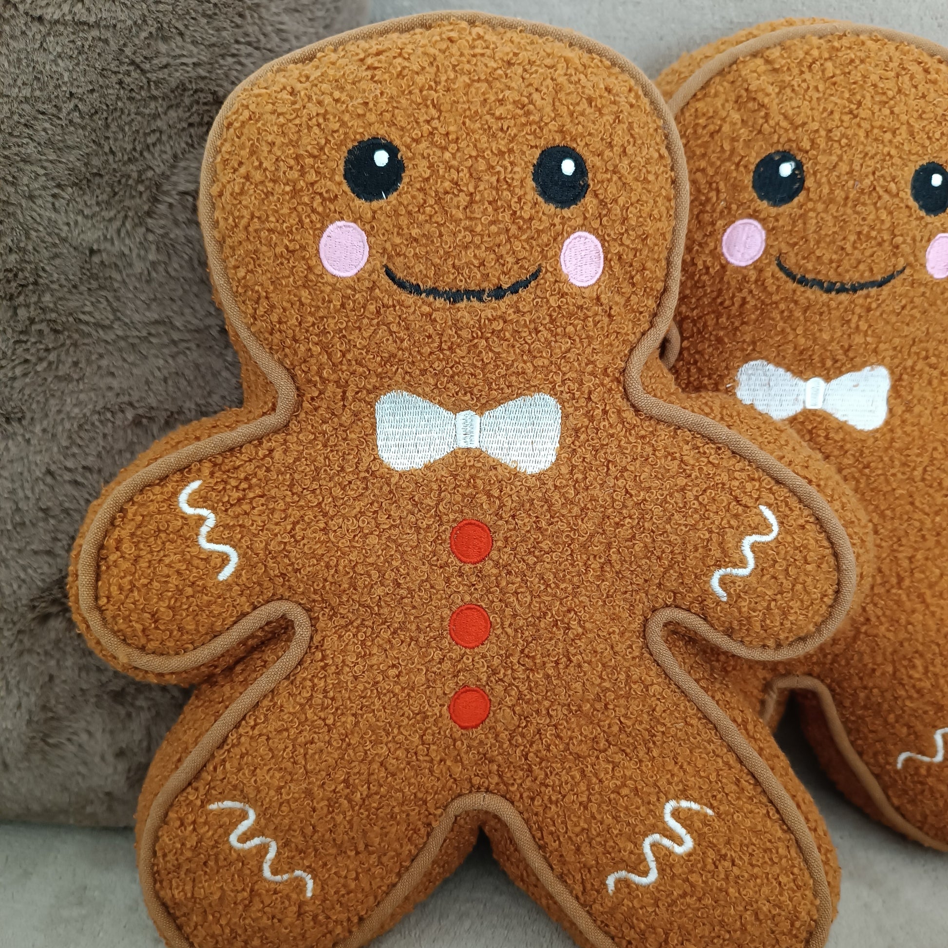 Coussin bouclette bonhomme en pain d'épices Something Different Wholesale
