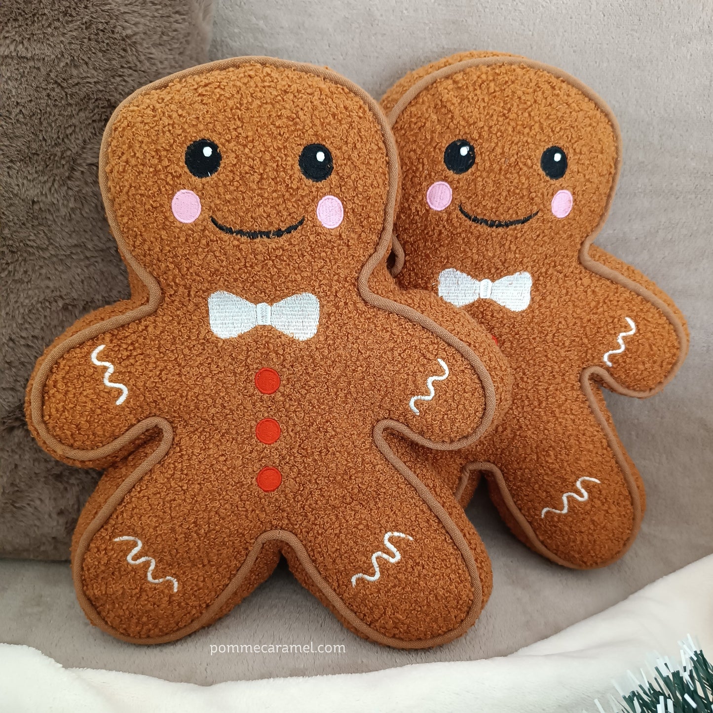 Coussin bouclette bonhomme en pain d'épices Something Different Wholesale