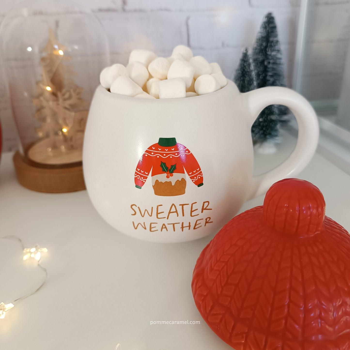 Mug pull et bonnet de Noël Something Different Wholesale