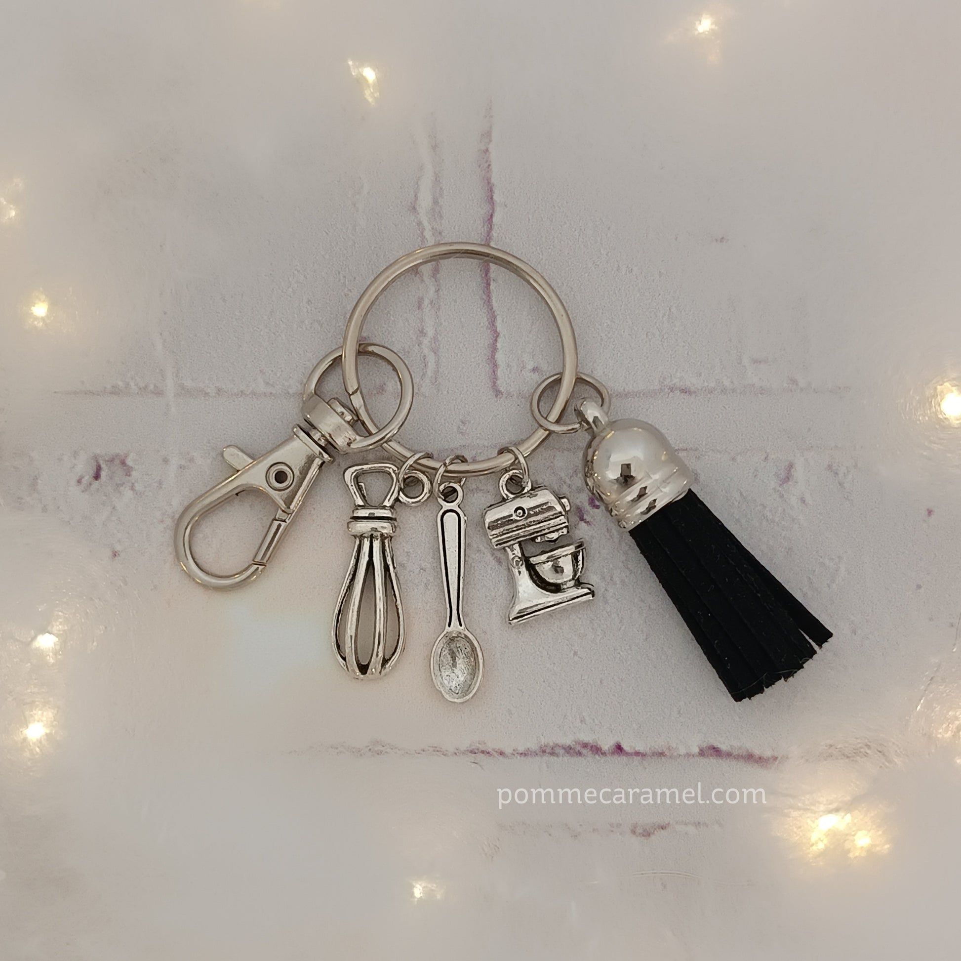 Porte Clés Breloques - Argent Antique - Pâtisserie Couleurs Halloween Pomme Caramel